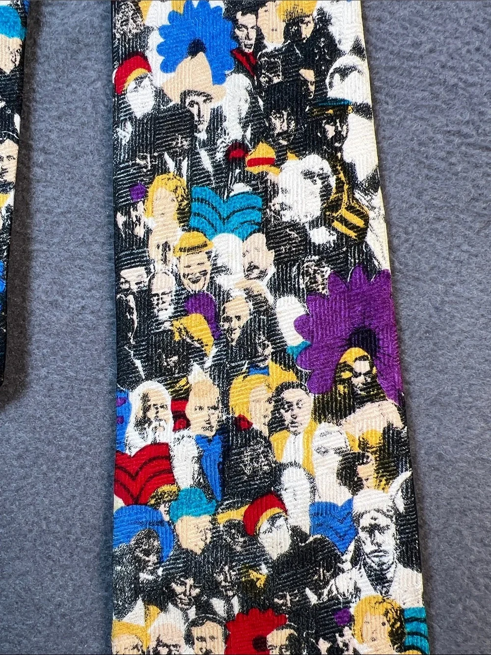 The Beatles sergeant Pepper‘s lonely hearts club band tie